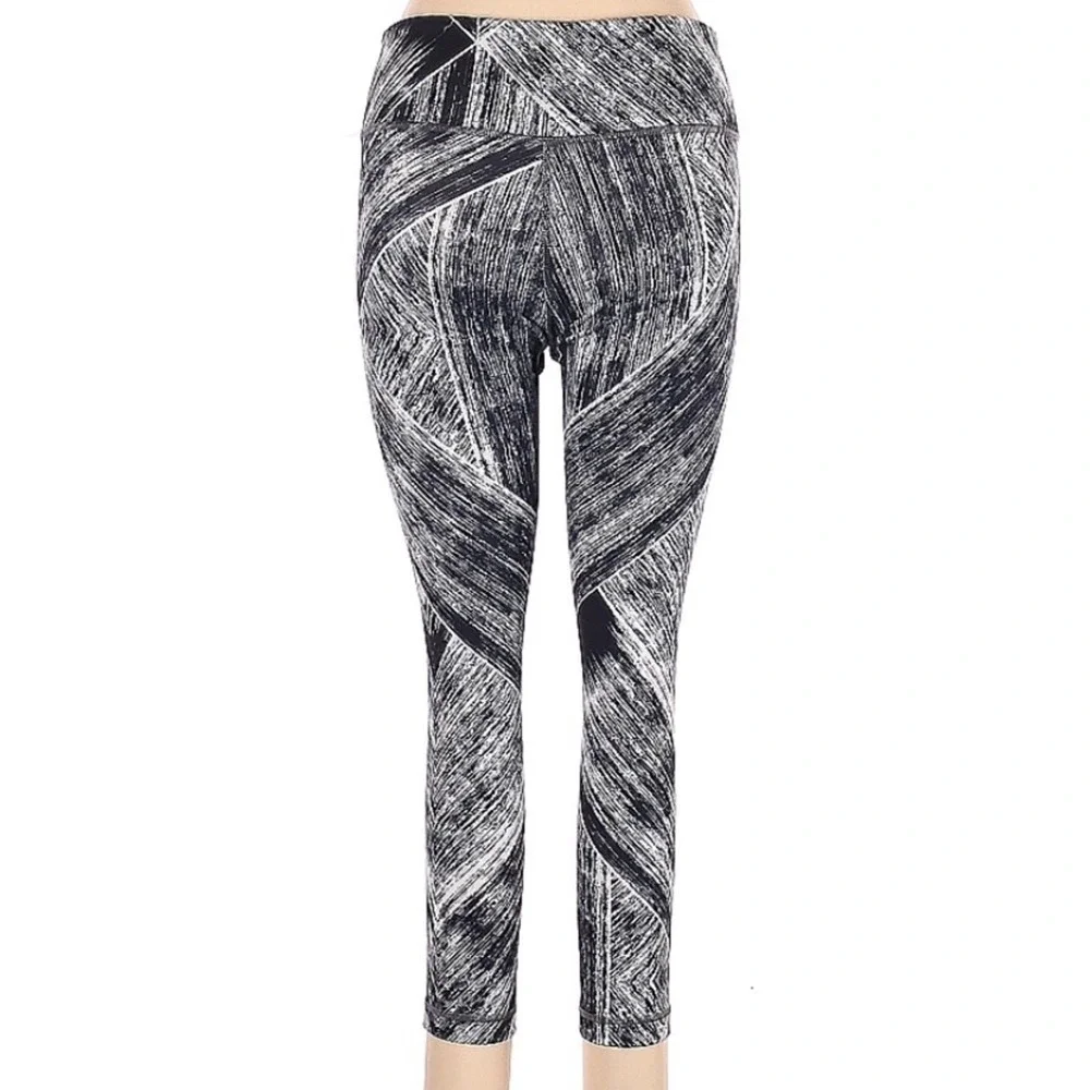 Lululemon Wunder Under Crop II‎ *Full-On Luon